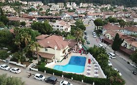 Ünlü Hotel